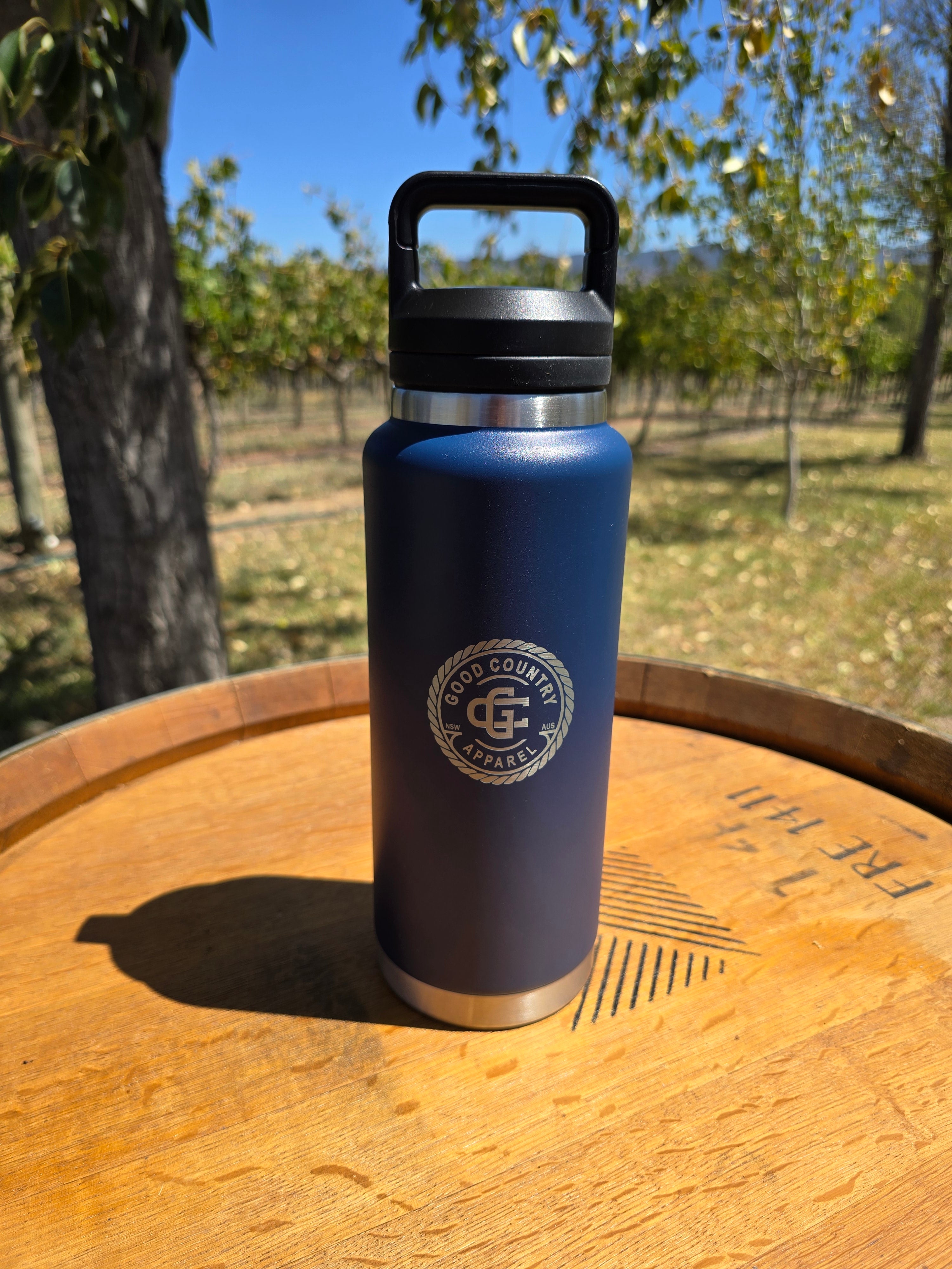 Drink Bottle with Chug Cap NAVY 36 OZ / 1065 ML