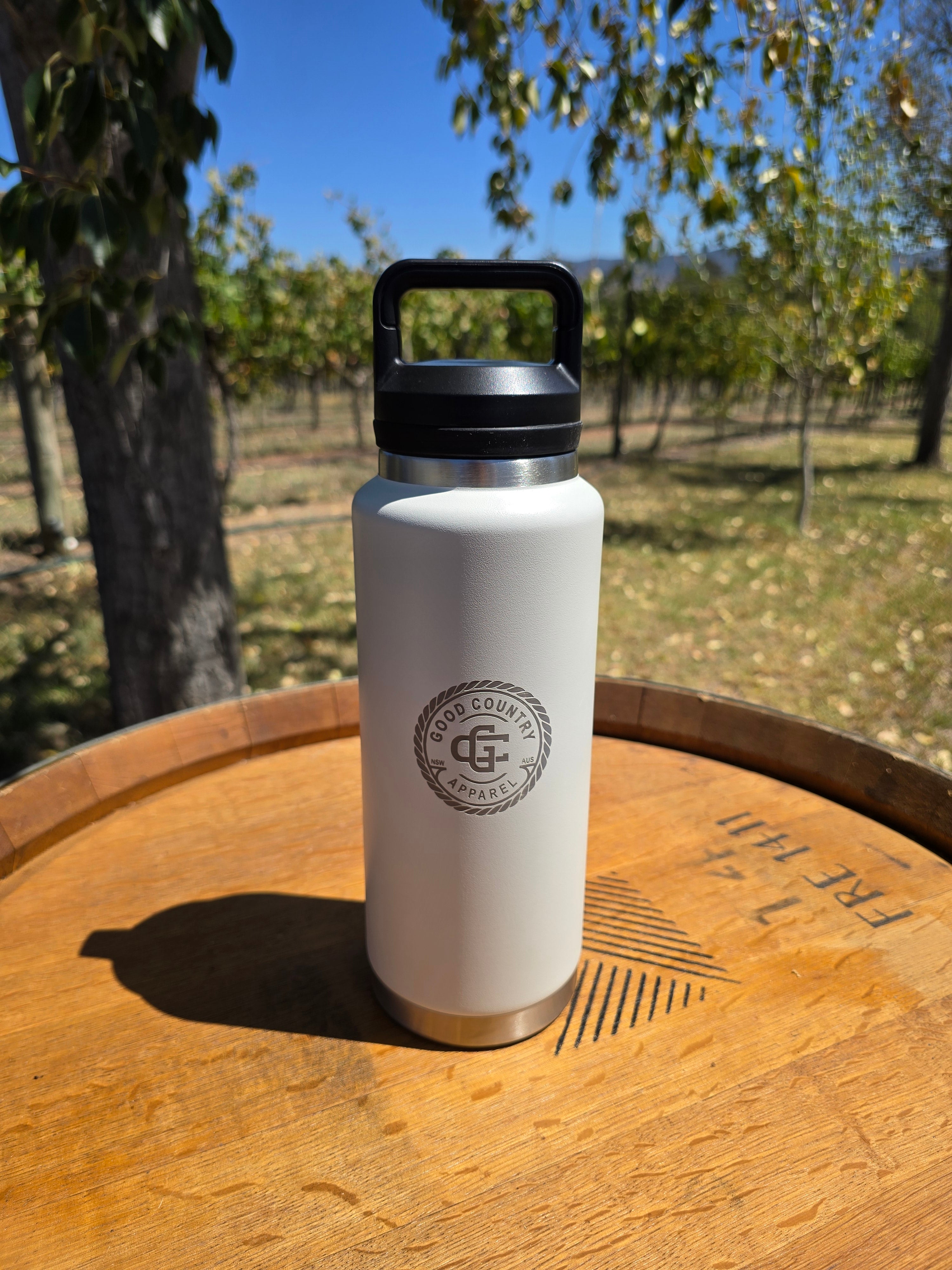 Drink Bottle with Chug Cap WHITE 36 OZ / 1065 ML
